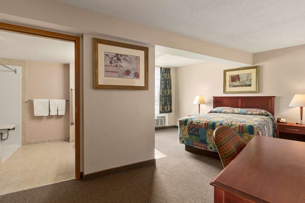 Travelodge Hanna Canada Grey Ruang foto