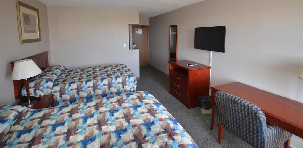 Travelodge Hanna Canada Grey Bagian luar foto