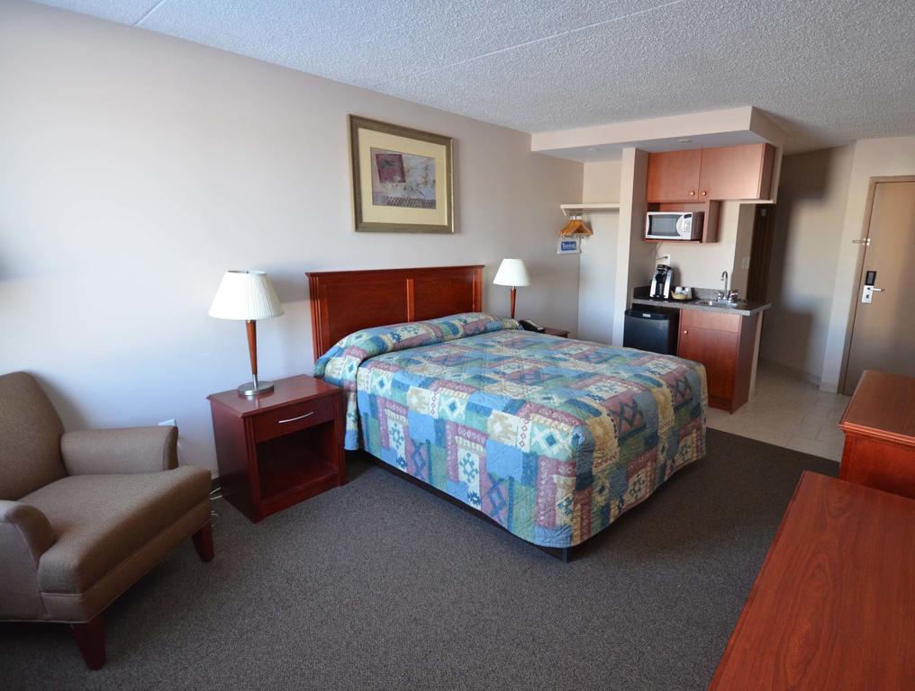Travelodge Hanna Canada Grey Ruang foto